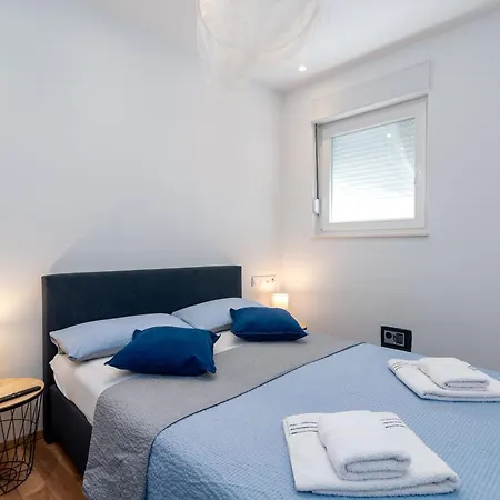 アパート Lotus *