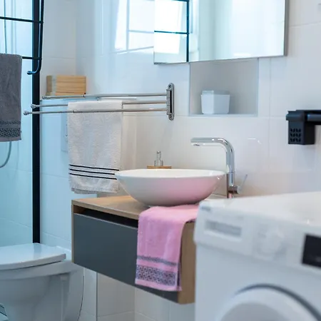 Lotus トロギール