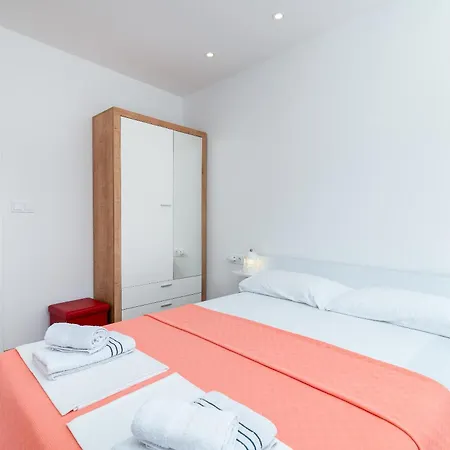 Lotus トロギール