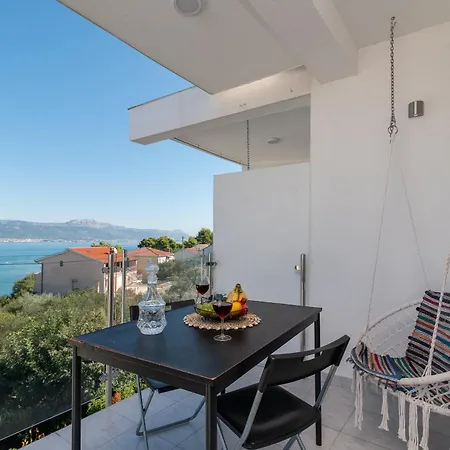 アパート Lotus *