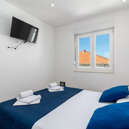 Lotus * トロギール