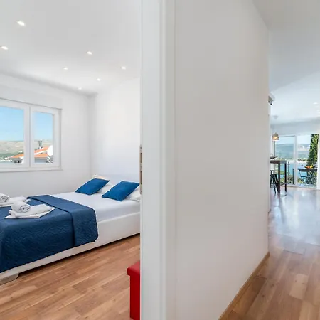 Lotus アパート *