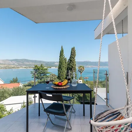 アパート Lotus *